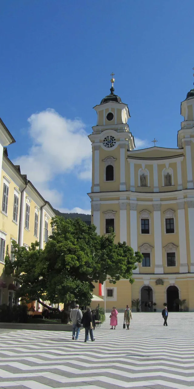 basilika-mondsee.jpg